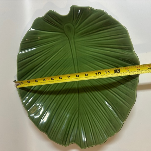 Roscher Leaf Collection Large Green Stoneware Serving Platter - Picture 9 of 11
